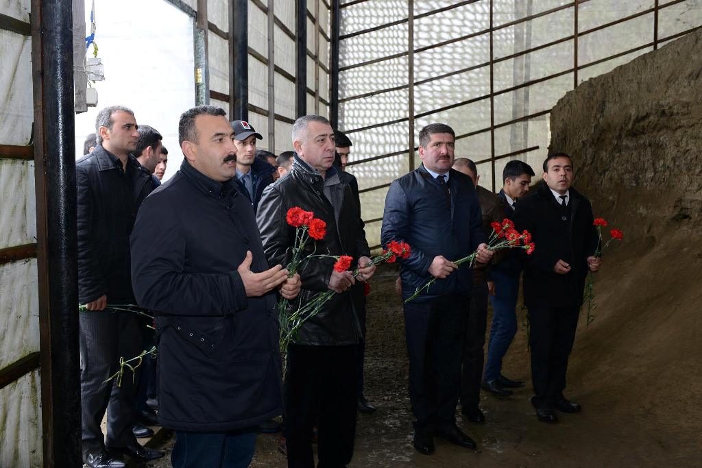 Şirvan şəhərindən 50 nəfərə yaxın gənc Quba Soyqırımı məzarlığını ziyarət etdilər və soyqırım qurbanlarının xatirəsinə ucaldılmış Quba Soyqırımı Memorial Kompleksi ilə tanış oldular.