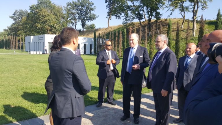 Ümumdünya Yəhudi Konqresinin Prezidenti Ronald Lauder, Konqresin vitse-prezidenti Qod Nisanov və digər qonaqlar Soyqırım kompleksində olmuşlar