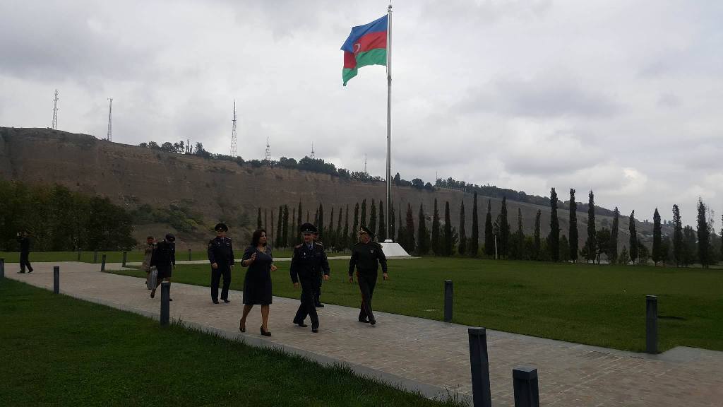 Azərbaycan Respublikası Daxili Qoşunların general-mayoru Fəxrəddin Səmədov , Belarusiya Respublikası DİN-nin Daxili Qoşunlarının zabitləri və hərbi qulluqçuları “Soyqırım kompleksi”ni  ziyarət etmişlər.
