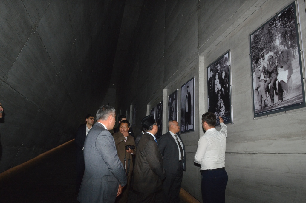 İndoneziyanın Azərbaycandakı səfiri Hüsnan Bəy Fanani, səfirliyin müşaviri Meta Pervonqo və digər rəsmilər  Quba Soyqırımı Memorial Kompleksini və ərazidəki kütləvi məzarlığı ziyarət etmişlər.