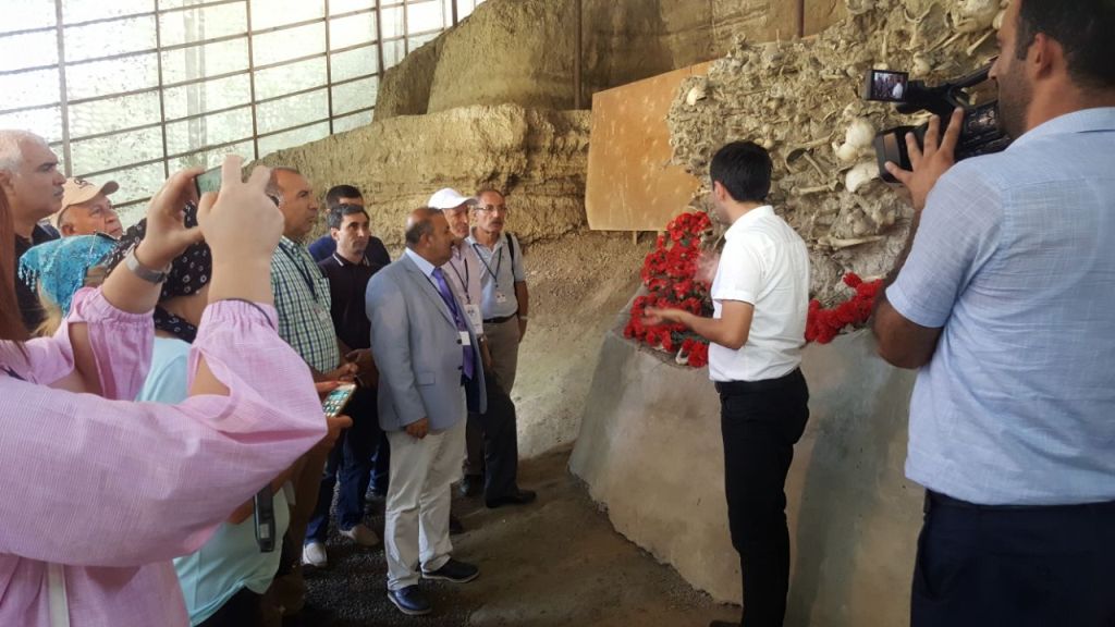 Türkiyyə - Azərbaycan Dayanişma və Kültür Dərnəyinin genel başkanı Sefer Karakoyunlu və 17 nəfər əməkdaşı “Soyqırım memorial kompleksi”ni ziyarət etmişlər.
