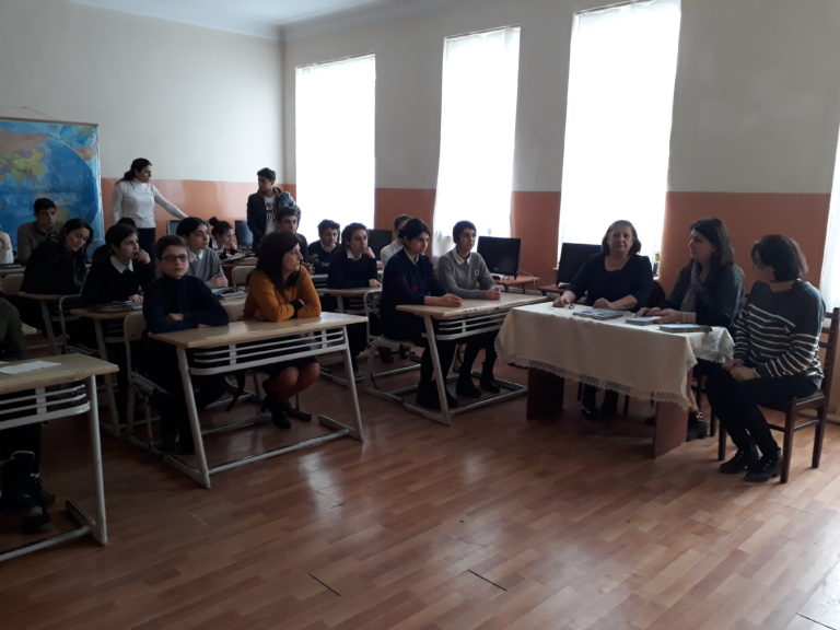 Quba şəhərində “Soyqırımı Memorial Kompleksi”  Quba rayon Təhsil şöbəsi ilə birgə keçiriləcək silsilə tədbirlər planına əsasən 06 mart 2018-ci il tarixində Quba şəhər Zaur Cəfərov adına 3 N-li tam orta məktəbində kompleksin əməkdaşları tərəfindən seminar  təşkil edilmişdir. Kompleksin əməkdaşları L.Beybutova, A.Ağamirzəyeva, O.Orucov  Azərbaycan Xalq Cümhuriyyətinin 100 illik yubileyi və "1918-ci il azərbaycanlıların soyqırımının 100 illiyi" haqqında  Azərbaycan Respublikası Prezidentinin Sərəncamına əsasən şagirdlərlə maarifləndirici söhbətlər aparmış və sonda şagirdlərə soyqırımla bağlı xüsusi bukletlər paylanılmışdır.