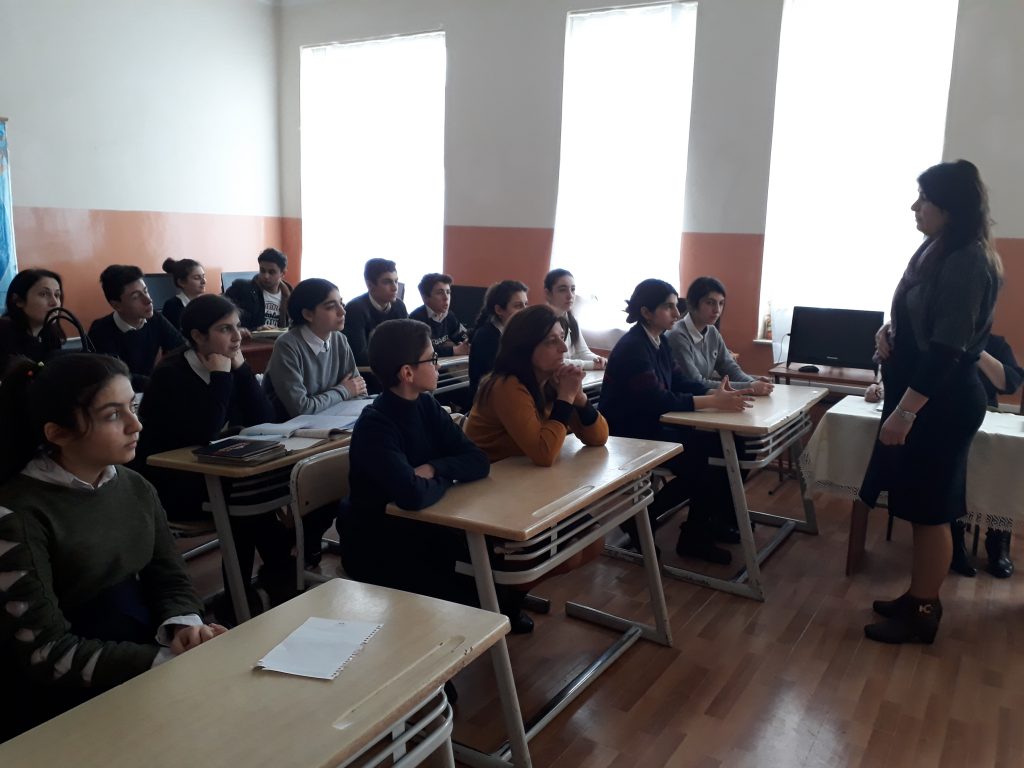 Quba şəhərində “Soyqırımı Memorial Kompleksi”  Quba rayon Təhsil şöbəsi ilə birgə keçiriləcək silsilə tədbirlər planına əsasən 06 mart 2018-ci il tarixində Quba şəhər Zaur Cəfərov adına 3 N-li tam orta məktəbində kompleksin əməkdaşları tərəfindən seminar  təşkil edilmişdir. Kompleksin əməkdaşları L.Beybutova, A.Ağamirzəyeva, O.Orucov  Azərbaycan Xalq Cümhuriyyətinin 100 illik yubileyi və "1918-ci il azərbaycanlıların soyqırımının 100 illiyi" haqqında  Azərbaycan Respublikası Prezidentinin Sərəncamına əsasən şagirdlərlə maarifləndirici söhbətlər aparmış və sonda şagirdlərə soyqırımla bağlı xüsusi bukletlər paylanılmışdır.