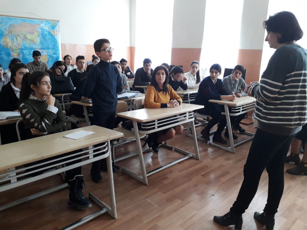 Quba şəhərində “Soyqırımı Memorial Kompleksi”  Quba rayon Təhsil şöbəsi ilə birgə keçiriləcək silsilə tədbirlər planına əsasən 06 mart 2018-ci il tarixində Quba şəhər Zaur Cəfərov adına 3 N-li tam orta məktəbində kompleksin əməkdaşları tərəfindən seminar  təşkil edilmişdir. Kompleksin əməkdaşları L.Beybutova, A.Ağamirzəyeva, O.Orucov  Azərbaycan Xalq Cümhuriyyətinin 100 illik yubileyi və "1918-ci il azərbaycanlıların soyqırımının 100 illiyi" haqqında  Azərbaycan Respublikası Prezidentinin Sərəncamına əsasən şagirdlərlə maarifləndirici söhbətlər aparmış və sonda şagirdlərə soyqırımla bağlı xüsusi bukletlər paylanılmışdır.