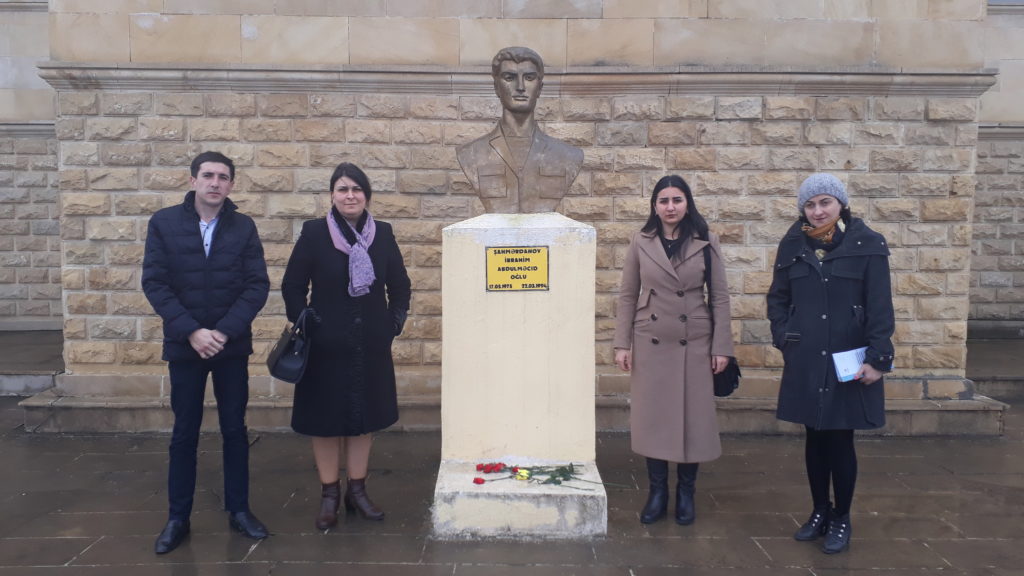 Quba şəhərində “Soyqırımı Memorial Kompleksi”nin təşəbbüsü ilə  növbəti tədbir 10.03.2018-ci il tarixdə Quba rayon İbrahim Şahmərdanov adına Qəçrəş kənd  tam orta məktəbində keçirildi. Kompleksin Elmi Araşdırmalar, ekspozisiyası və fond şöbəsinin müdiri Lətafət  Beybutova, əməkdaşı Aygün Ağamirzəyeva, əməkdaşı Aysu Bülbülzadə, əməkdaşı Xəyal Nuhbalayev, foto – video kompyuter mütəxəssisi Oqtay Orucovun iştirakı ilə keçirilən “31 Mart tarixin unudulmaz səhifəsidir” adlı tədbirdə məktəbin müəllim və şagird heyəti ilə geniş fikir mübadiləsi aparılmışdır. Vətənpərvərlik ruhunda çıxış edən Kompleksin əməkdaşları qeyd etdilər ki, xalqımızın başına gələn müsibətləri unutmamaq, tariximizi gələcək nəsillərə ötürmək hər bir Azərbaycan vətəndaşının borcudur. Tədbirin sonunda Kompleksin əməkdaşları tərəfindən şagirdlərə 16 adda Soyqırım hadisələrini özündə əks etdirən bukletlər təqdim olundu.