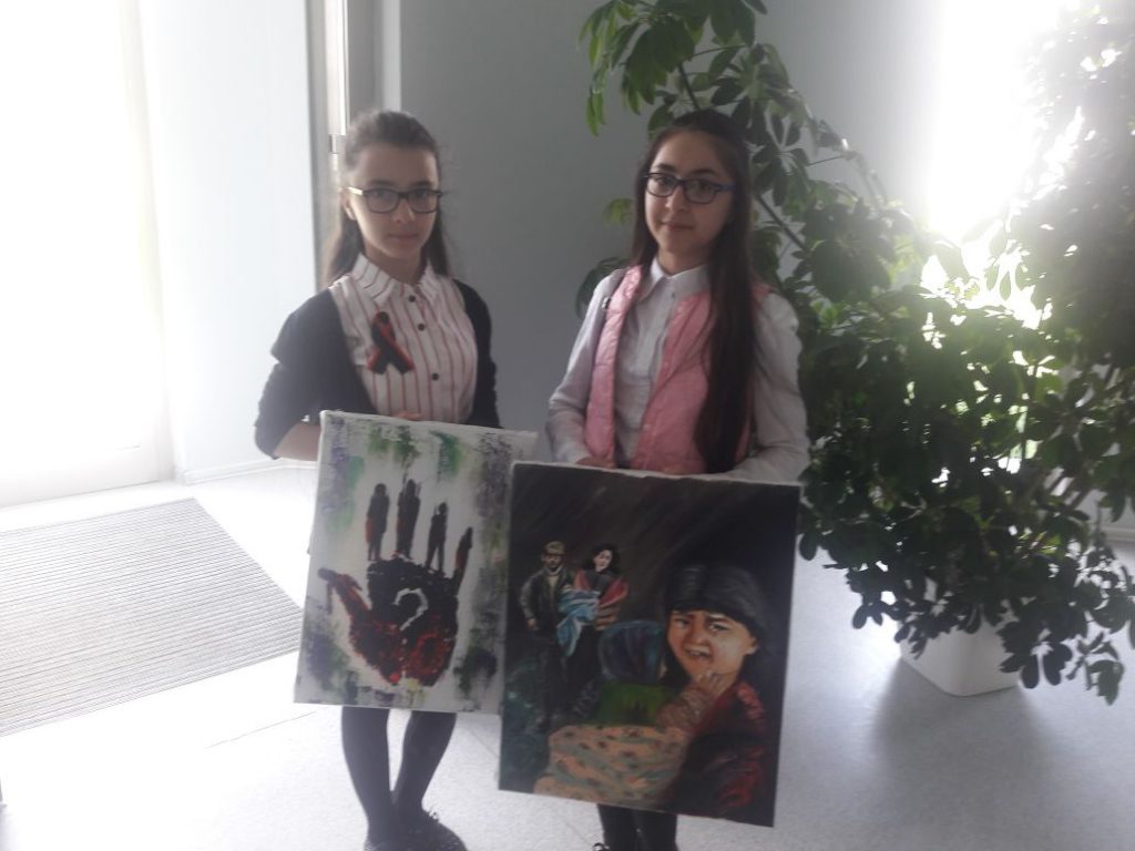 Quba şəhərində “Soyqırımı Memorial Kompleksi”ndə məktəblilərin iştirakı ilə rəsm sərgisi  və şeir müsabiqəsi keçirildi