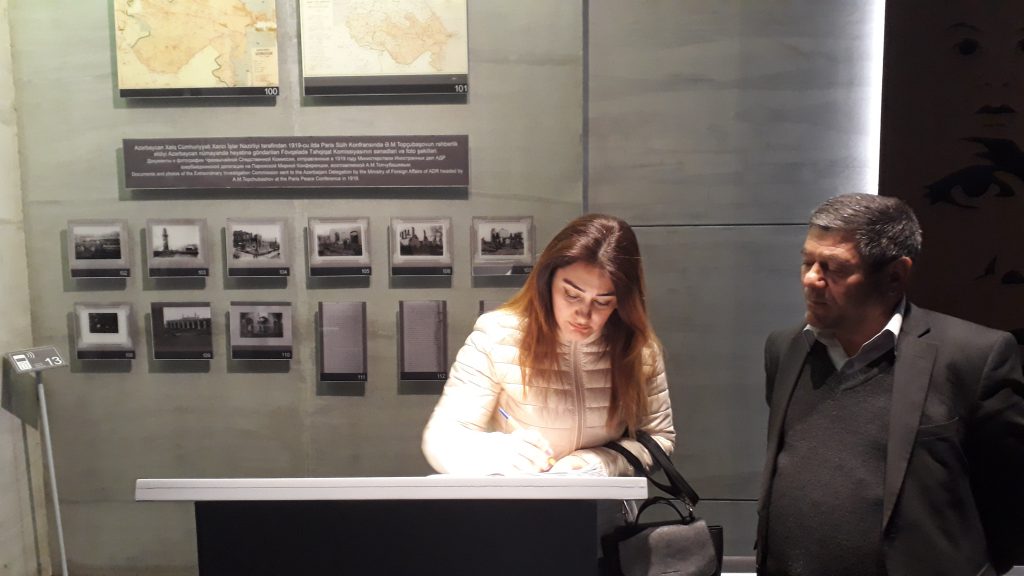 Quba şəhərində "Soyqirimi Memorial Kompleksi" və Quba Mərkəzləşdirilmiş Kitabxanalar Sistemi ilə birgə keçirdiyi tədbir.