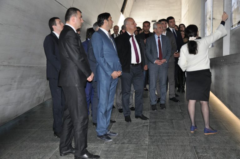 FHN işçilərinin Həmkarlar İttifaqı Quba şəhərində "Soyqırımı Memorial Kompleksi"ndə elmi-praktik konfrans keçirmişdir