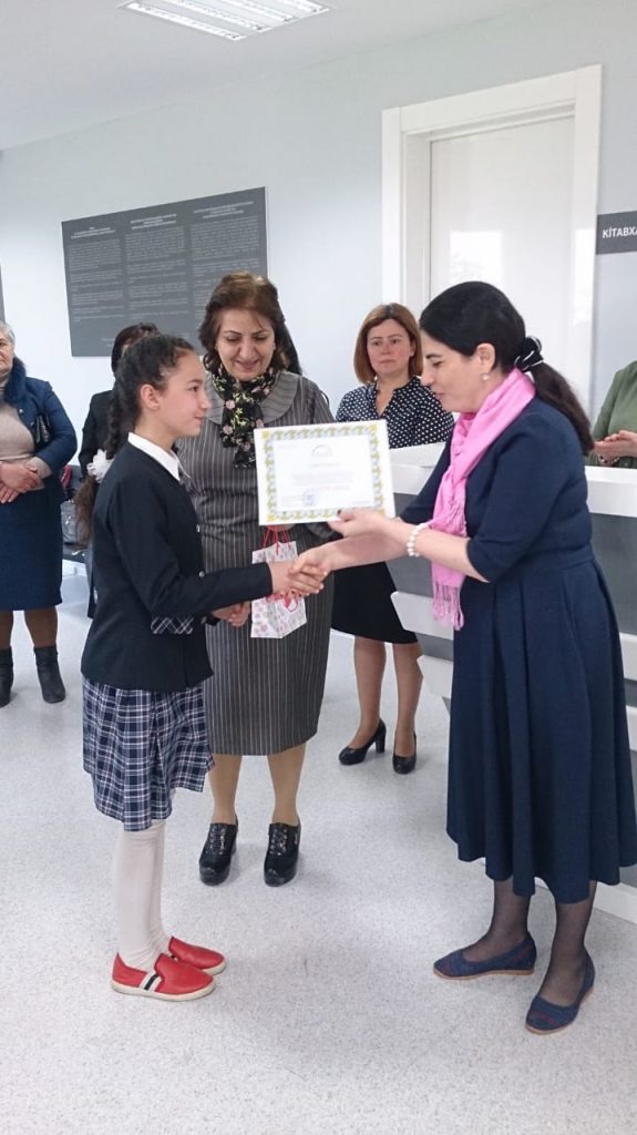 09.04.2018-ci il tarixində Quba şəhərində " Soyqırımı Memorial Kompleksi"ndə rəsm sərgisi və şer müsabiqəsinin iştirakçıları mükafatlandırıldı.