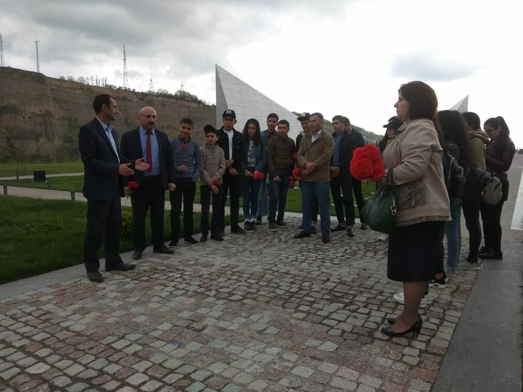 Şabran rayon Roman Yusifov adına 2№ li məktəb liseyi  Quba şəhərində" Soyqırımı Memorial Kompleksi"ni ziyarət etmişlər