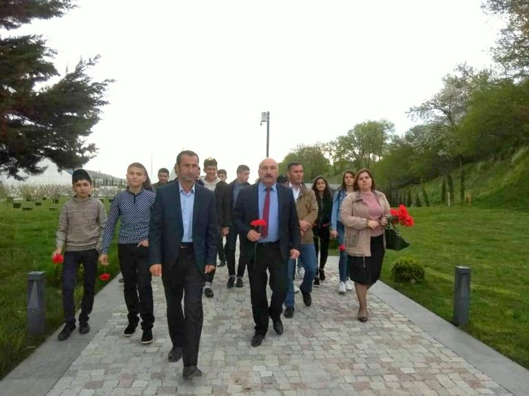 Şabran rayon Roman Yusifov adına 2№ li məktəb liseyi  Quba şəhərində" Soyqırımı Memorial Kompleksi"ni ziyarət etmişlər