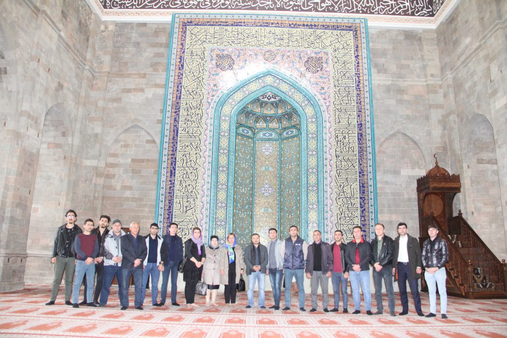 Quba "Soyqırımı Memorial Kompleksi"nin Rəhbərliyinin təşəbbüsü ilə təcrübə mübadiləsi layihəsi çərçivəsində 20 nəfərdən artıq kompleks əməkdaşları Qəbələ, Şəki və Kiş qoruqlarına səfər etmişlər