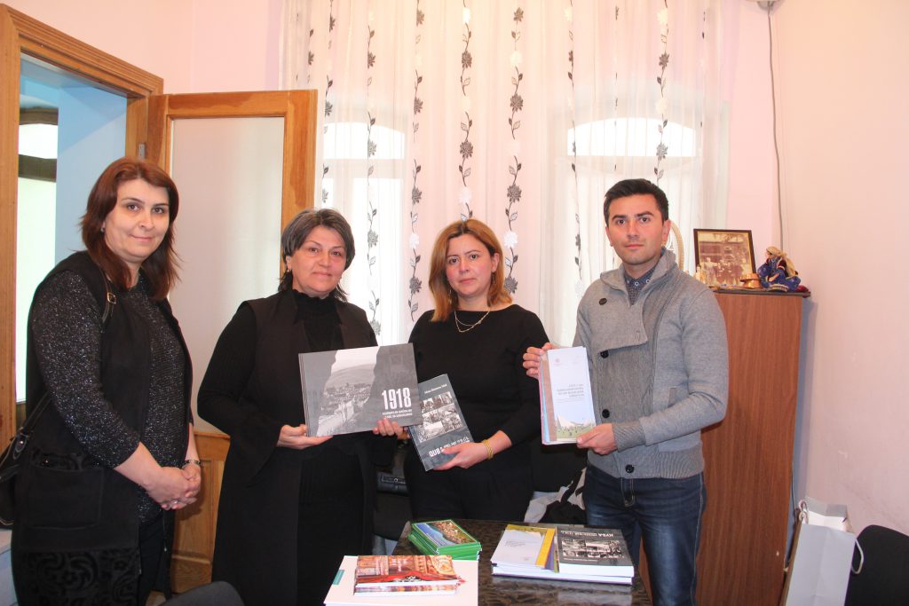 Quba "Soyqırımı Memorial Kompleksi"nin Rəhbərliyinin təşəbbüsü ilə təcrübə mübadiləsi layihəsi çərçivəsində 20 nəfərdən artıq kompleks əməkdaşları Qəbələ, Şəki və Kiş qoruqlarına səfər etmişlər