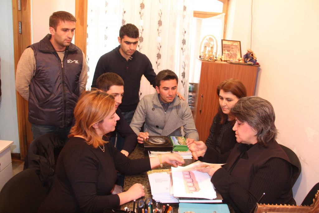 Quba "Soyqırımı Memorial Kompleksi"nin Rəhbərliyinin təşəbbüsü ilə təcrübə mübadiləsi layihəsi çərçivəsində 20 nəfərdən artıq kompleks əməkdaşları Qəbələ, Şəki və Kiş qoruqlarına səfər etmişlər