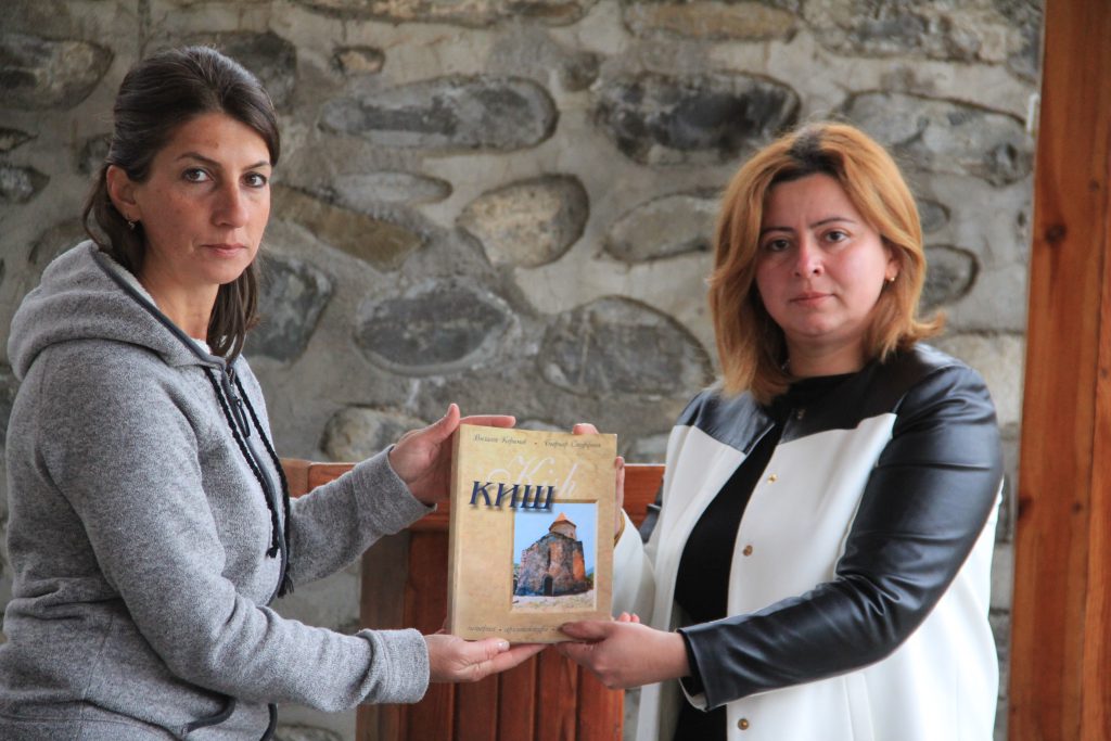 Quba "Soyqırımı Memorial Kompleksi"nin Rəhbərliyinin təşəbbüsü ilə təcrübə mübadiləsi layihəsi çərçivəsində 20 nəfərdən artıq kompleks əməkdaşları Qəbələ, Şəki və Kiş qoruqlarına səfər etmişlər