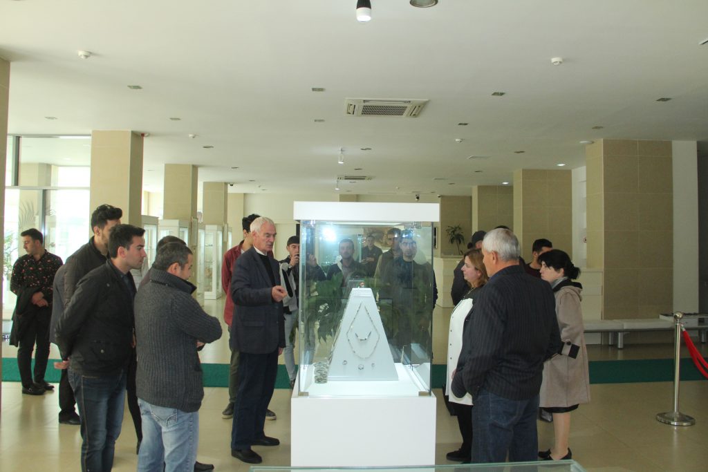 Quba "Soyqırımı Memorial Kompleksi"nin Rəhbərliyinin təşəbbüsü ilə təcrübə mübadiləsi layihəsi çərçivəsində 20 nəfərdən artıq kompleks əməkdaşları Qəbələ, Şəki və Kiş qoruqlarına səfər etmişlər