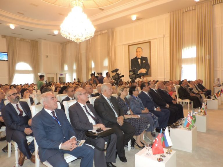 Gəncədə keçirilən “Azərbaycan Xalq Cümhuriyyəti: Azərbaycan dövlətçilik tarixinin parlaq səhifəsi” mövzusunda beynəlxalq elmi-praktik konfransda Quba şəhərində “Soyqırımı Memorial Kompleksi”nin direktoru Rəxşəndə Bayramova  Quba qəzasinda ictimai-siyasi vəziyyət (1919-1920) adlı məqalə ilə iştirak etmişdir.