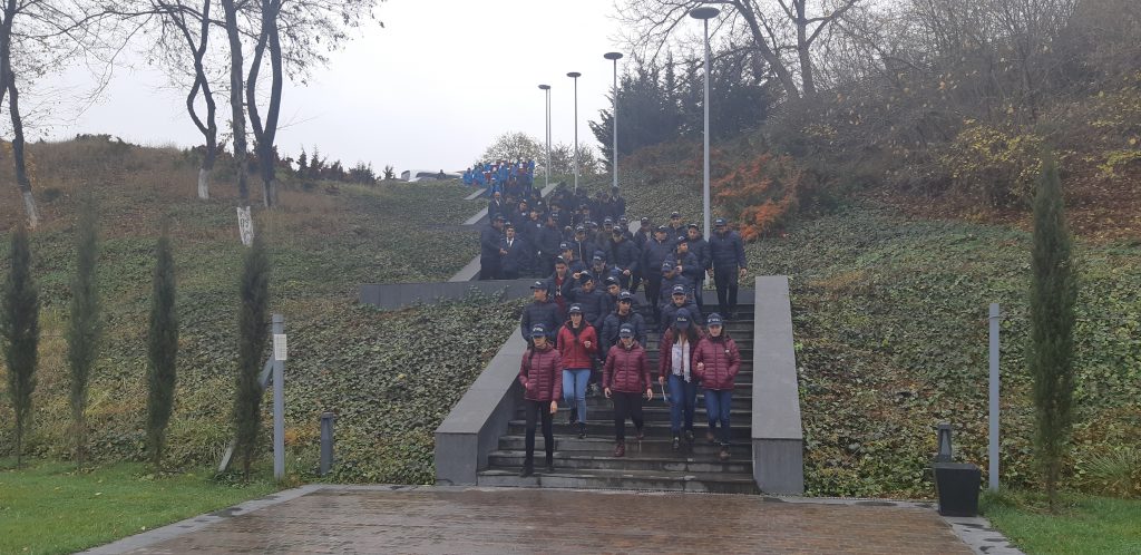 “Ölkəmizi tanıyaq”  tur-aksiyası çərçivəsində məktəblilər  Quba şəhərində “Soyqırımı Memorial Kompleksi”ni ziyarət etmişlər.