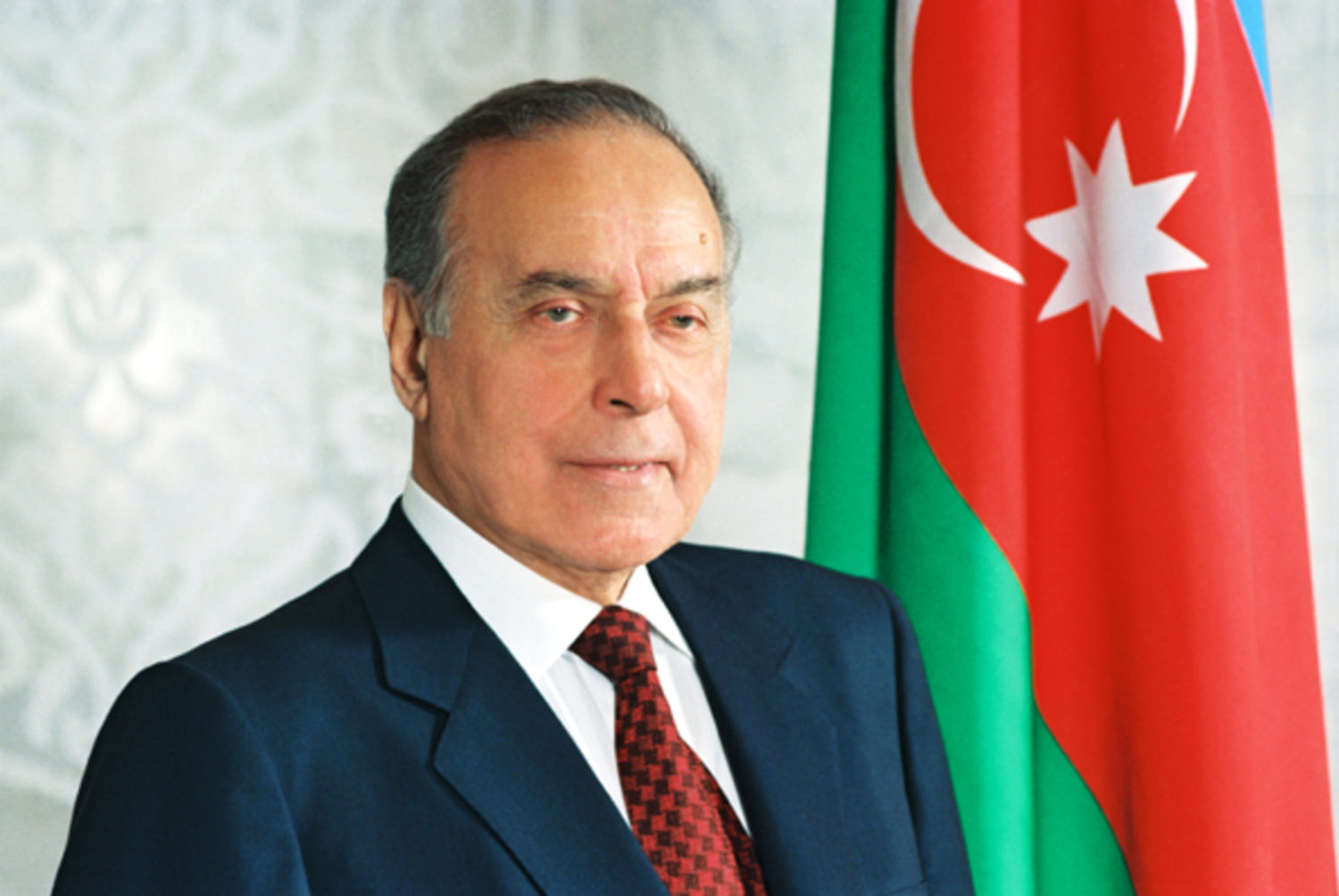 Quba şəhəri “Soyqırımı Memorial Kompleksi”ndə Azərbaycan Respublikasının  Ümummilli  Lideri Heydər Əliyevin xatirə günləri çərçivəsində Ulu Öndərin həyat və fəaliyyətini əks etdirən sənədli film nümayiş etdirilmişdir.