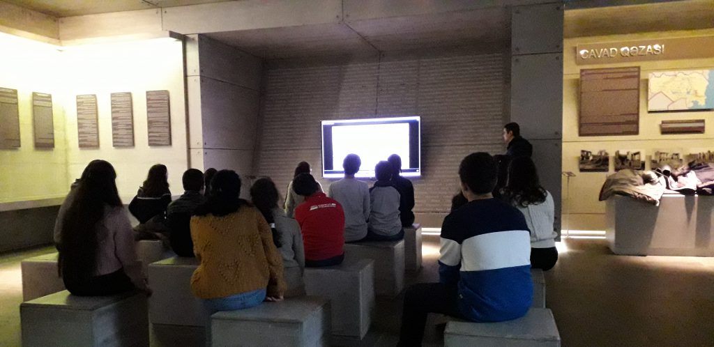 Kompleksdə Azərbaycanfilm kinostudiyasının istehsal etdiyi “Ağ atlı oğlan” tammetrajlı film nümayiş etdirildi.