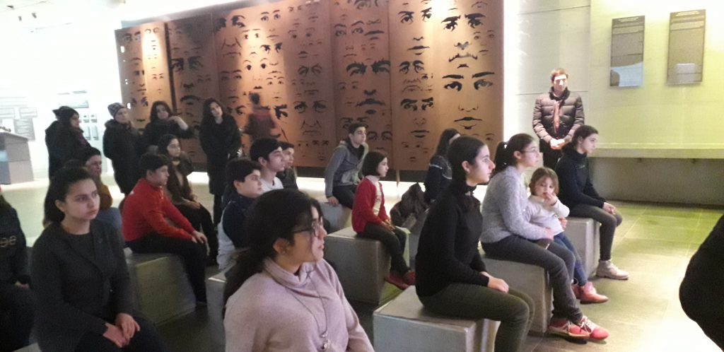 Kompleksdə Azərbaycanfilm kinostudiyasının istehsal etdiyi “Ağ atlı oğlan” tammetrajlı film nümayiş etdirildi.