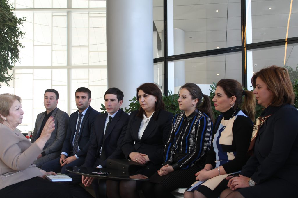 Quba şəhərində “Soyqırımı Memorial Kompleksi”nin rəhbərliyinin təşəbbüsü ilə Kompleks əməkdaşları Heydər Əliyev Fondunda.