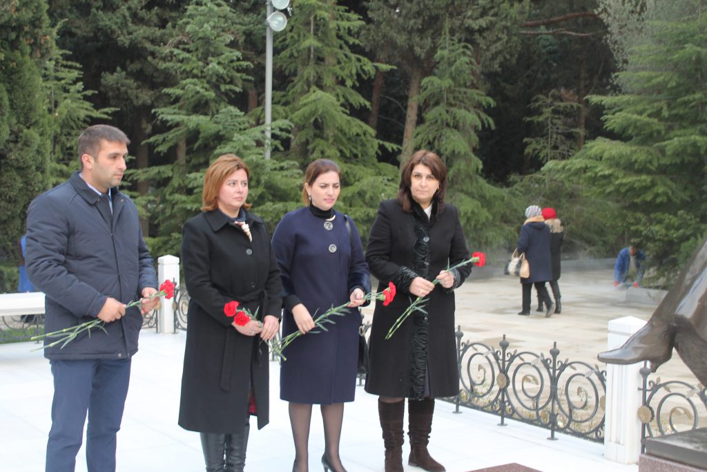 Quba şəhərində “Soyqırımı Memorial Kompleksi”nin rəhbərliyinin təşəbbüsü ilə Ulu  Öndərin xatirə günləri çərçivəsində  xüsusi layihə həyata keçirildi.