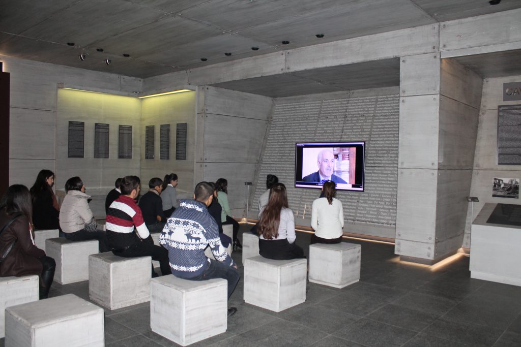Quba şəhəri “Soyqırımı Memorial Kompleksi”ndə Azərbaycan Respublikasının  Ümummilli  Lideri Heydər Əliyevin xatirə günləri çərçivəsində Ulu Öndərin həyat və fəaliyyətini əks etdirən sənədli film nümayiş etdirilmişdir.