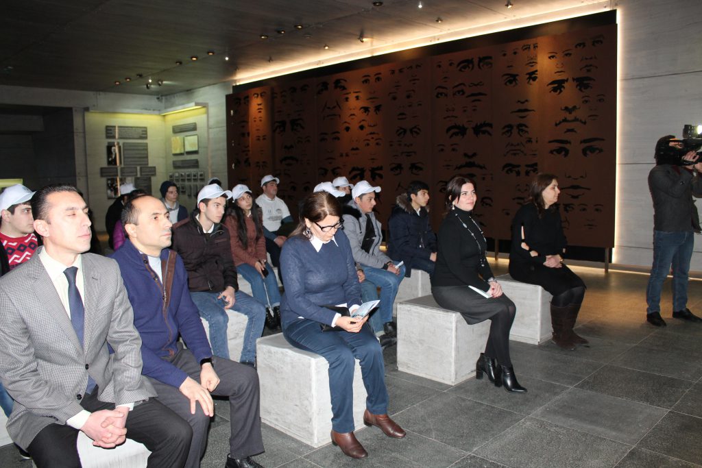 Gənclərin “Tənhalara Dayaq” İctimai Birliyi Quba şəhərində “Soyqırımı Memorial Kompleksi”ndə.