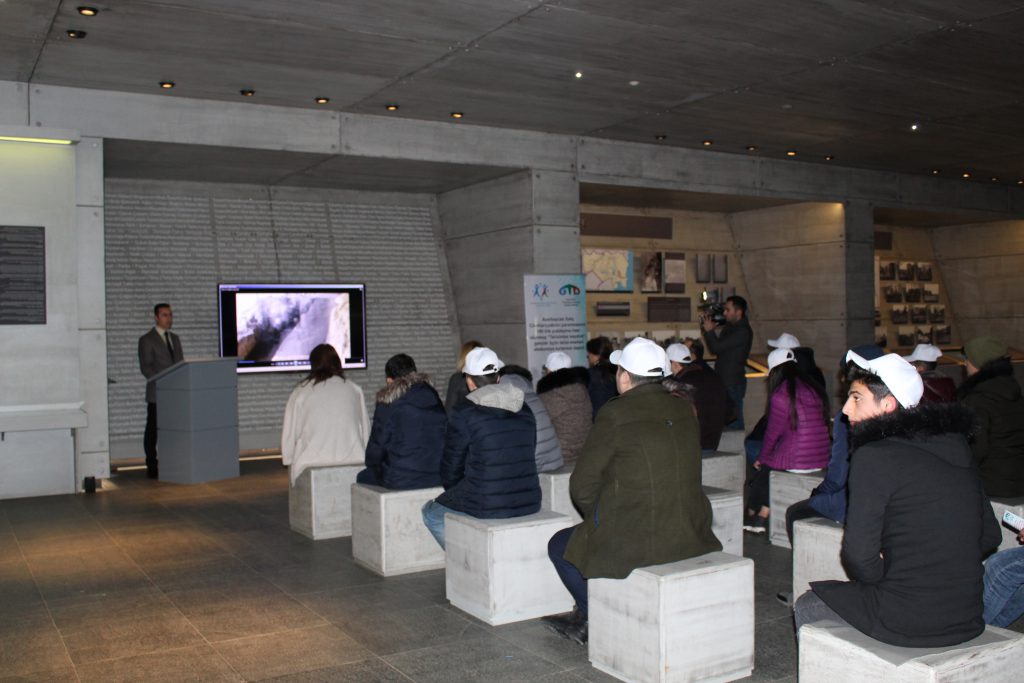 Gənclərin “Tənhalara Dayaq” İctimai Birliyi Quba şəhərində “Soyqırımı Memorial Kompleksi”ndə.