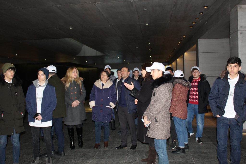 Gənclərin “Tənhalara Dayaq” İctimai Birliyi Quba şəhərində “Soyqırımı Memorial Kompleksi”ndə.