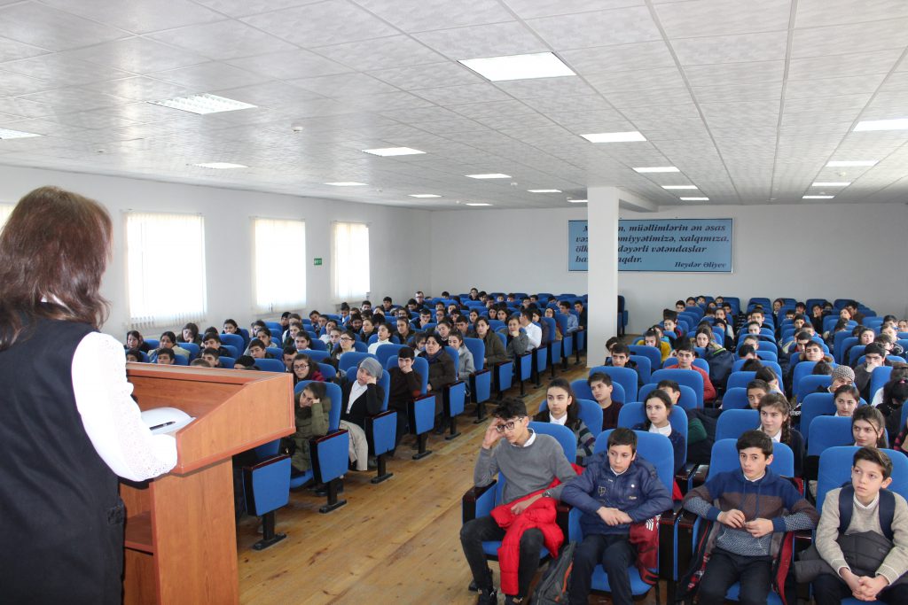 Quba şəhəri “ Soyqırımı Memorial Kompleksi”ndə 2018-ci ildə qəbul edilmiş, 5 il ərzində həyata keçiriləcək “31 Mart Azərbaycanlıların soyqırımı” layihəsi çərçivəsində Qusar şəhər 6 N-li tam orta məktəbində tədbir keçirildi.