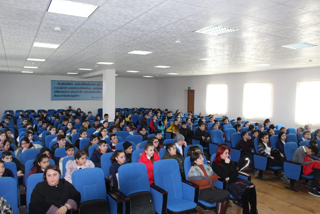 Quba şəhəri “ Soyqırımı Memorial Kompleksi”ndə 2018-ci ildə qəbul edilmiş, 5 il ərzində həyata keçiriləcək “31 Mart Azərbaycanlıların soyqırımı” layihəsi çərçivəsində Qusar şəhər 6 N-li tam orta məktəbində tədbir keçirildi.