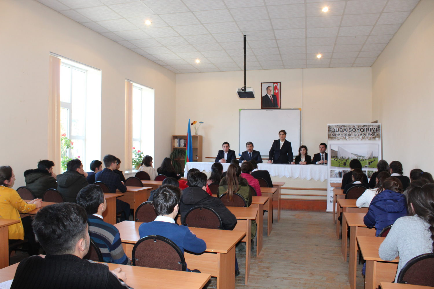 “31 Mart Azərbaycanlıların soyqırımı” layihəsi çərçivəsində Qusar şəhər 1№li tam orta məktəbində tədbir keçirildi.