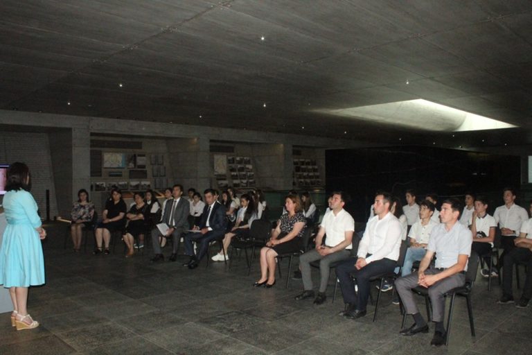 Kompleksdə “Hüquqlarımızı bilək və qoruyaq” mövzusunda maarifləndirici tədbir təşkil edilmişdir.