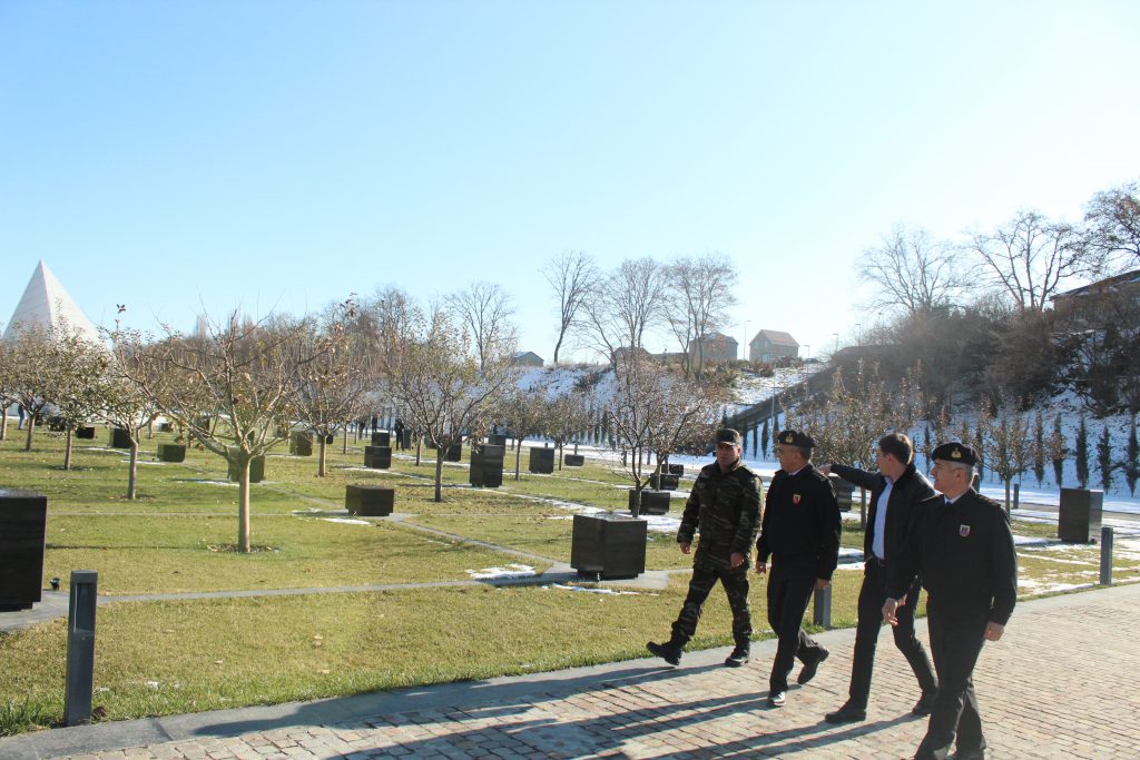 Türkiyəli hərbiçilər Quba şəhərində “Soyqırımı Memorial Kompleksi”ndə