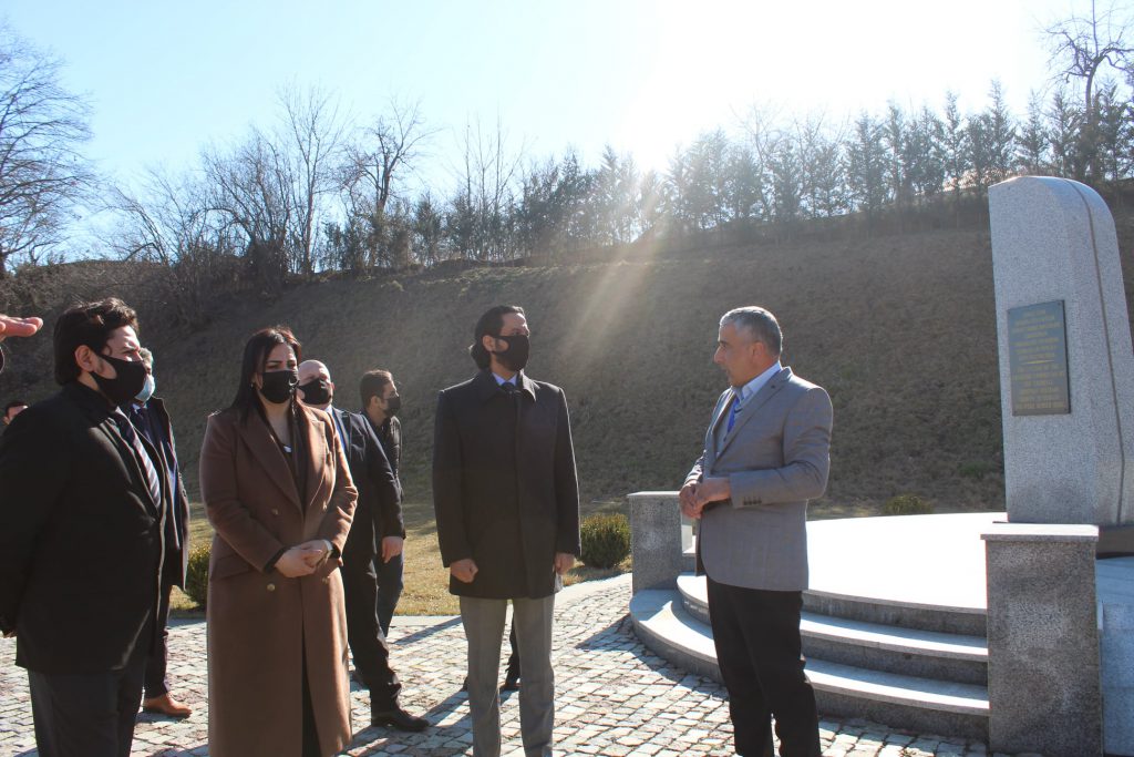 Səudiyyə Ərəbistanı Krallığının ölkəmizdəki fövqəladə və səlahiyyətli səfiri Haməd bin Abdullah bin Xudeyri Quba şəhərində “Soyqırımı Memorial Kompleksi”ni ziyarət etmişdir