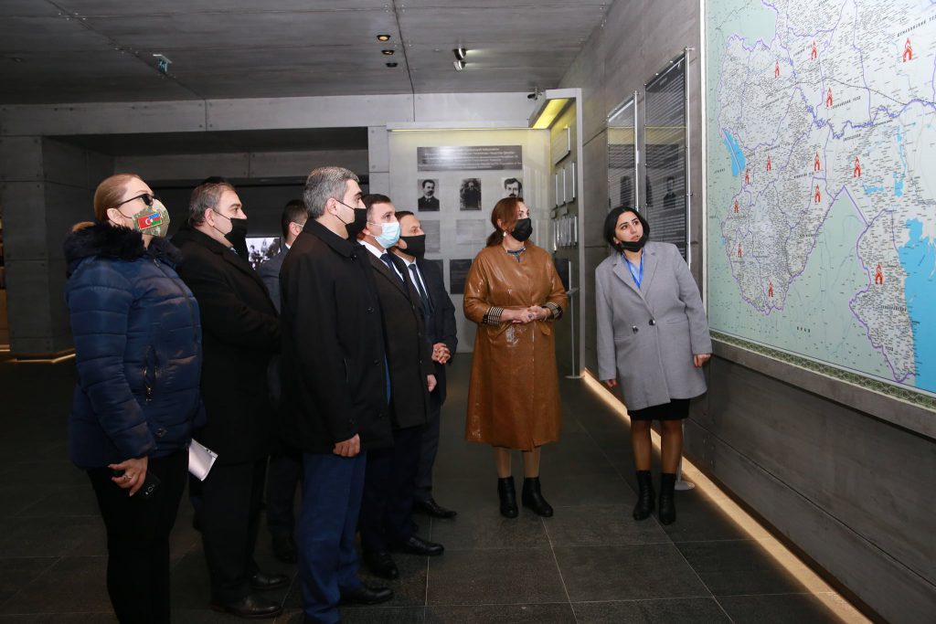 "Vətən Müharibəsi Əlillərinə Kömək" İctimai Birliyinin idarə heyətinin üzvləri Quba Memorial Kompleksini ziyarət etdilər.