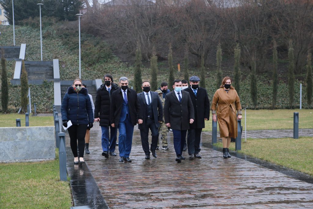 "Vətən Müharibəsi Əlillərinə Kömək" İctimai Birliyinin idarə heyətinin üzvləri Quba Memorial Kompleksini ziyarət etdilər.