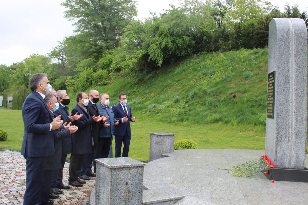 Müstəqil Sənayeçi və İş Adamları Dərnəyinin (MÜSİAD) təşəbbüsü ilə Türkiyənin Azərbaycana yeni təyin edilmiş fövqəladə və səlahiyyətli səfiri cənab Cahit Bağçı  Quba rayonuna səfər etmişdir. Səfər çərçivəsində C.Bağçı bir qrup Türkiyəli  iş adamları ilə birgə Quba şəhərində “Soyqırımı Memorial Kompleks”ini ziyarət etmişdir