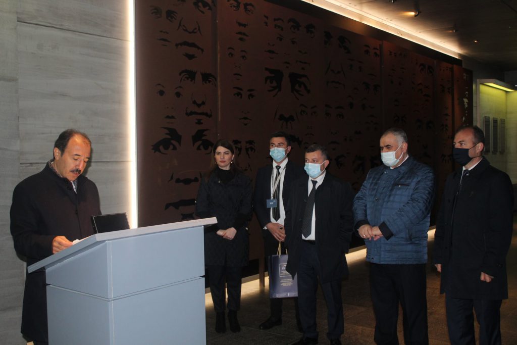 Müstəqil Sənayeçi və İş Adamları Dərnəyinin (MÜSİAD) təşəbbüsü ilə Türkiyənin Azərbaycana yeni təyin edilmiş fövqəladə və səlahiyyətli səfiri cənab Cahit Bağçı  Quba rayonuna səfər etmişdir. Səfər çərçivəsində C.Bağçı bir qrup Türkiyəli  iş adamları ilə birgə Quba şəhərində “Soyqırımı Memorial Kompleks”ini ziyarət etmişdir