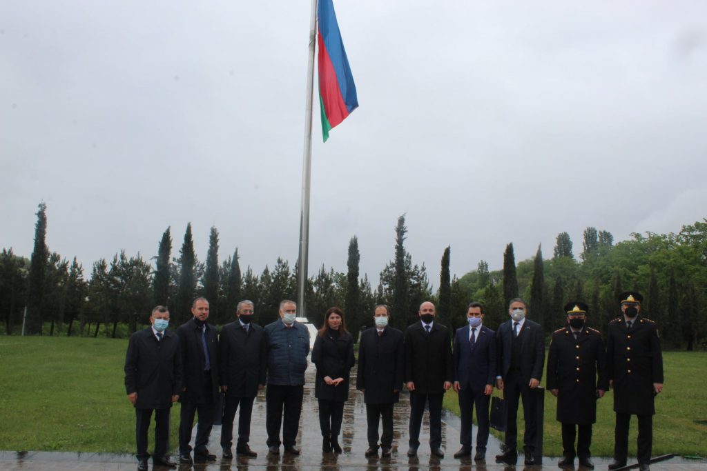 Müstəqil Sənayeçi və İş Adamları Dərnəyinin (MÜSİAD) təşəbbüsü ilə Türkiyənin Azərbaycana yeni təyin edilmiş fövqəladə və səlahiyyətli səfiri cənab Cahit Bağçı  Quba rayonuna səfər etmişdir. Səfər çərçivəsində C.Bağçı bir qrup Türkiyəli  iş adamları ilə birgə Quba şəhərində “Soyqırımı Memorial Kompleks”ini ziyarət etmişdir