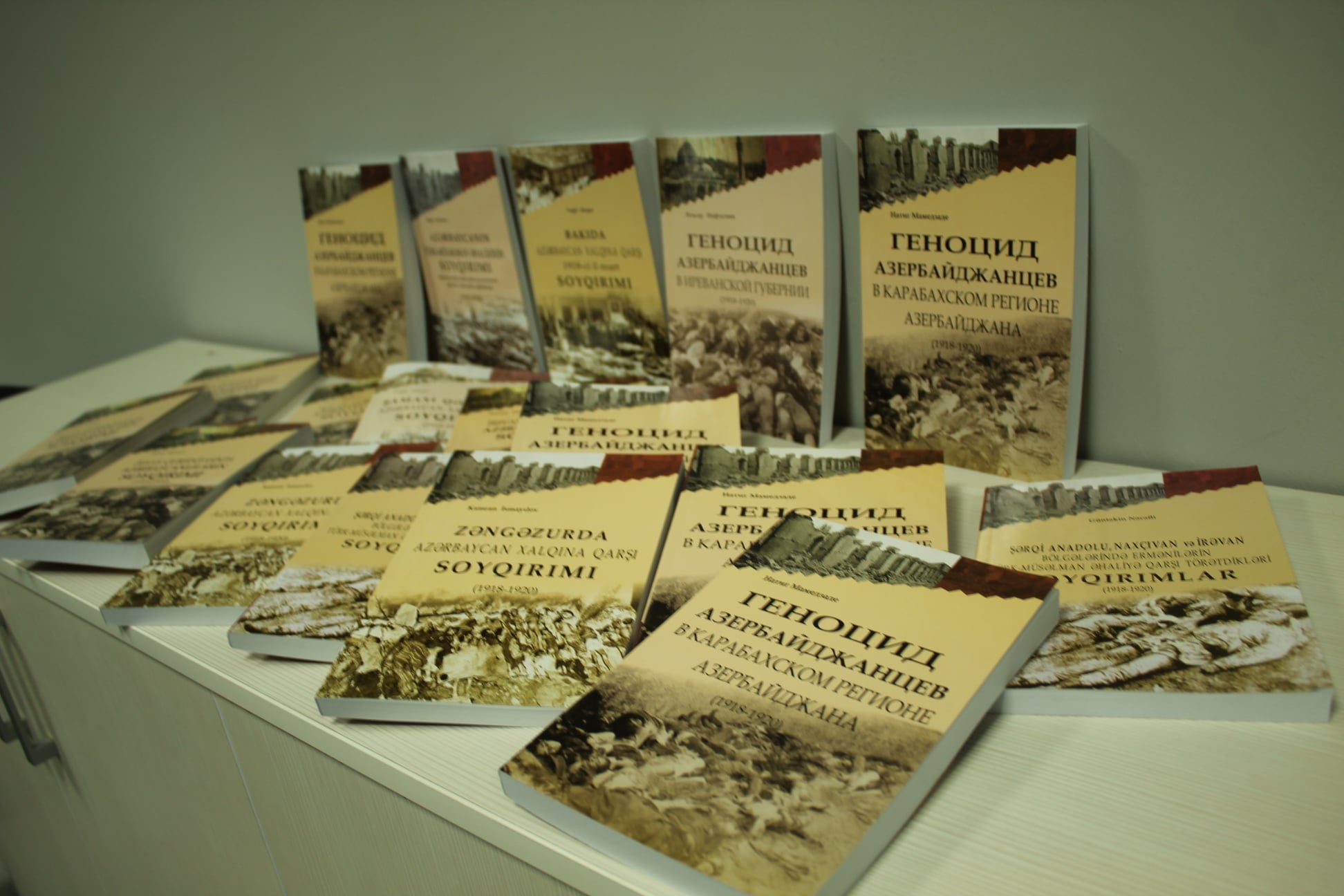 Dear followers! It is gratifying that academician Yagub Mahmudov's tradition of donating books to the "Genocide Memorial Complex" in Guba has been continuing successfully since 2018. So, nowadays, A.A. The Bakikhanov Institute of History donated 100 books on the 1918 Azerbaijani genocide to the Complex's library.