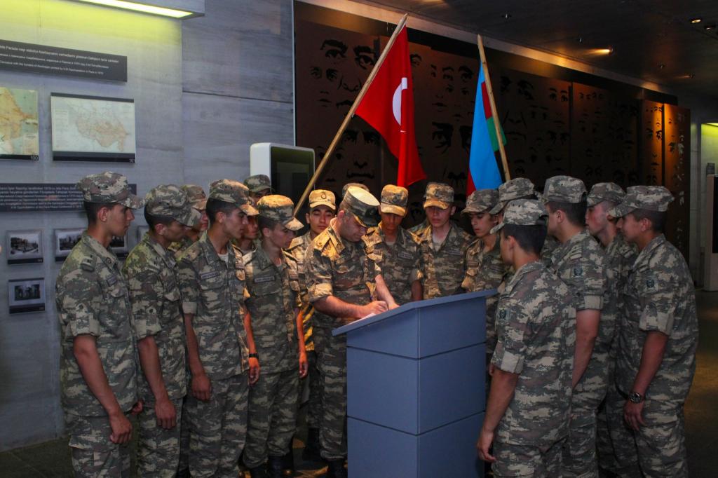 Kompleksə gəlmiş ziyarətçilər barədə həftəlik paylaşım.