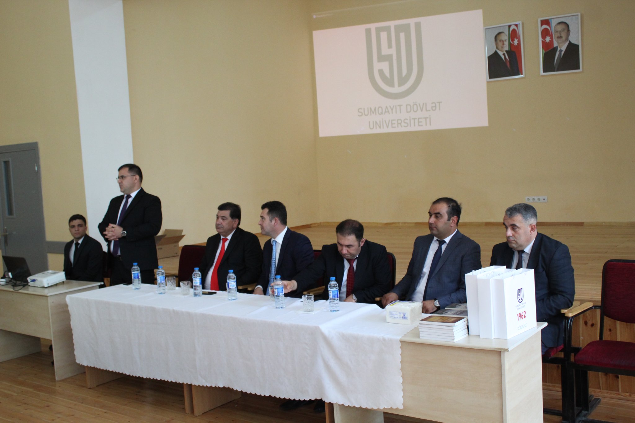 İyulun 5-də Sumqayıt Dövlət Universitetinin  60 illik yubileyi münasibətilə Quba şəhərində təhsil ictimaiyyəti və  SDU-nun məzunları ilə  görüş keçirilmişdir.