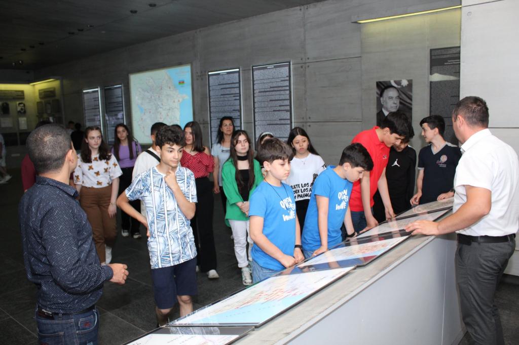 Weekly sharing about visitors to the complex.