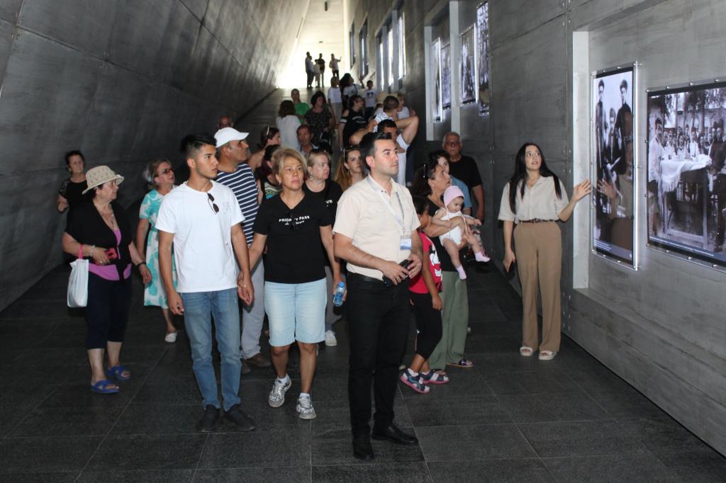 Geri qoyduğumuz həftə ərzində Quba şəhərində “Soyqırımı Memorial Kompleksi”ni ölkənin ümumtəhsil müəssisələrinin müəllimləri, tarixçi alimlər, eləcə də müxtəlif turlar ziyarət etmişdir.