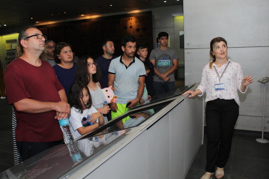 Geri qoyduğumuz həftə ərzində Quba şəhərində “Soyqırımı Memorial Kompleksi”ni ölkənin ümumtəhsil müəssisələrinin müəllimləri, tarixçi alimlər, eləcə də müxtəlif turlar ziyarət etmişdir.