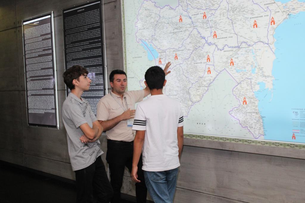 Geri qoyduğumuz həftə ərzində Quba şəhərində “Soyqırımı Memorial Kompleksi”ni ölkənin ümumtəhsil müəssisələrinin müəllim və şagirdləri, xarici vətəndaşlar, eləcə də müxtəlif tur iştirakçıları ziyarət etmişdir.