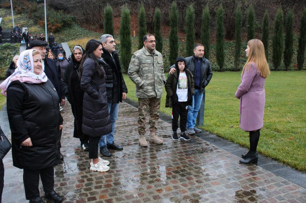 В рамках визита в Губу, организованного общественным объединением «Даяг», члены семей шахидов, павших за территориальную целостность Азербайджана в Первой и Второй Карабахских войнах, посетили Мемориальный Комплекс Геноцида.